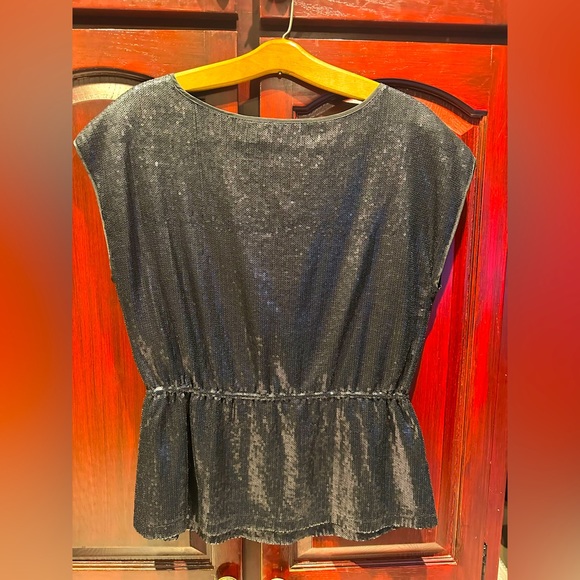 Kate Hill Shiny Black Top - Picture 2 of 3